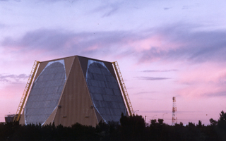 Illustration for article titled 8 Abandoned Radar Stations That Were Once State-of-the-Art